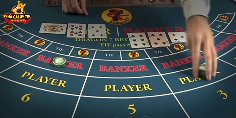 Có Nên Chơi Baccarat Online không